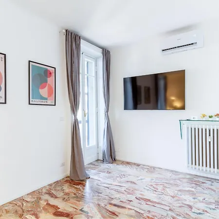 Daire Shopping District -200 Mq - 8 People Milano